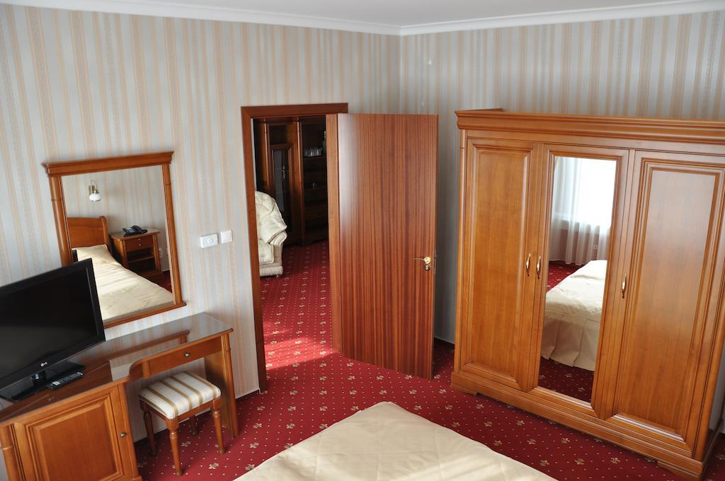 Hotel Traian Brăila Kültér fotó