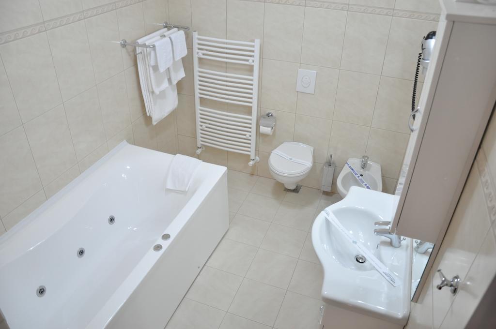 Hotel Traian Brăila Kültér fotó